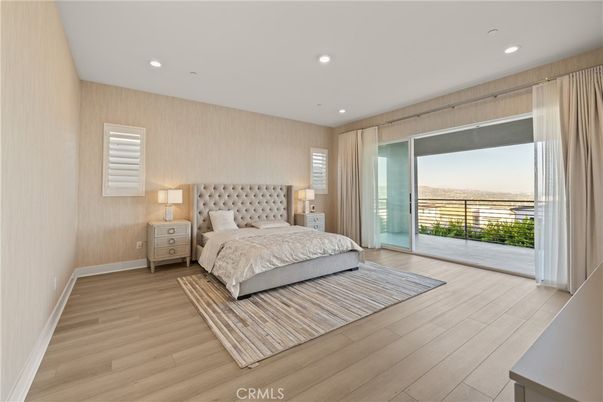 Bedroom, Interior, Recessed Lighting, Water, Wood Texture Flooring