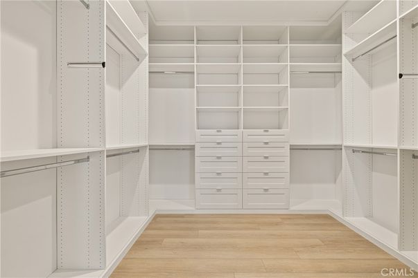 Interior, Walk-in Closets, Wood Texture Flooring