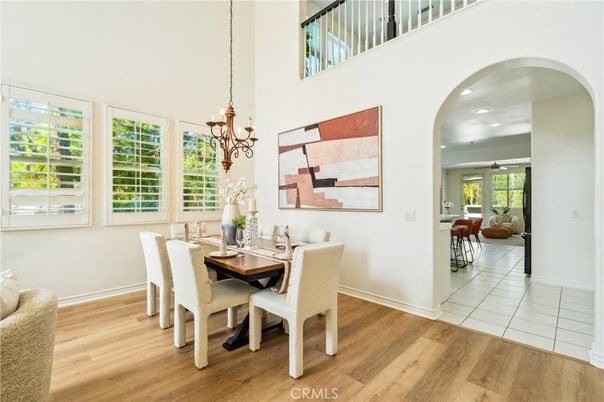 Chandelier, Dining room, Interior, Recessed Lighting, Wood Texture Flooring