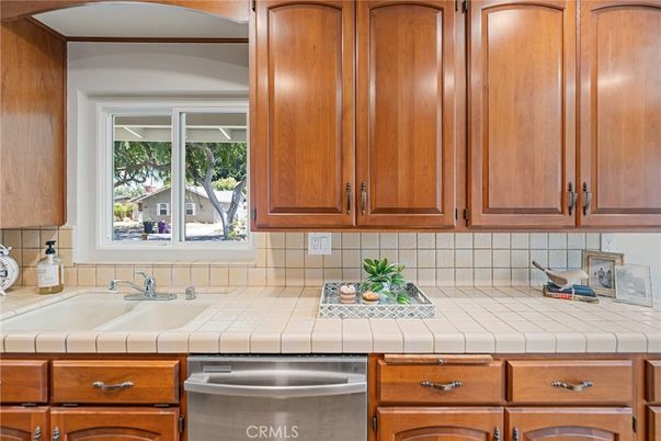 Interior, Kitchen, Tile Countertops