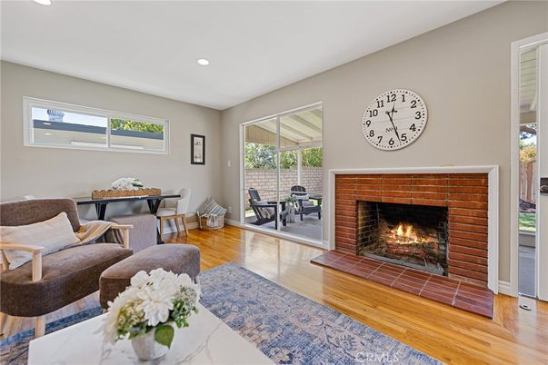 Dining room, Fireplace, Interior, Recessed Lighting, Wood Texture Flooring
