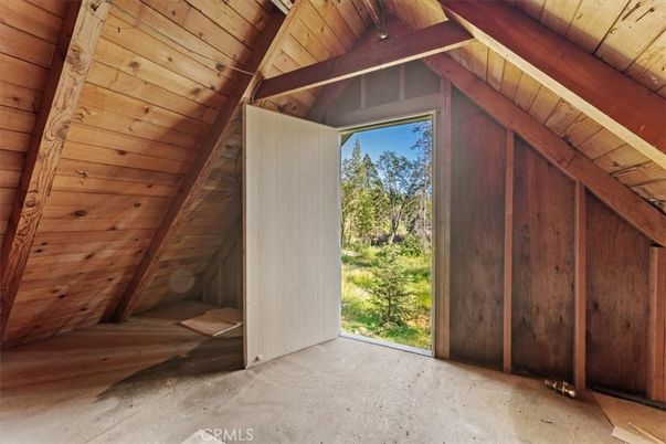Empty room, Interior, Wooden Beams, Wooden Ceilings, Wooden Walls