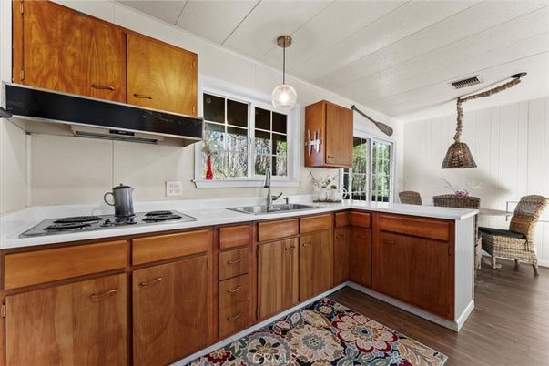 Interior, Kitchen, Pendant Lights, Wood Texture Flooring