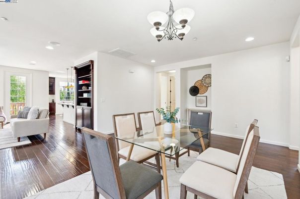 Chandelier, Dining room, Interior, Living room, Recessed Lighting, Wood Texture Flooring