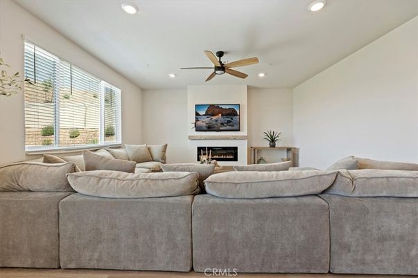 Fireplace, Interior, Living room, Recessed Lighting