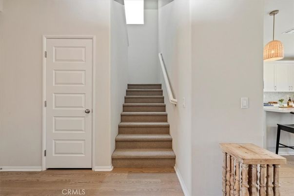 Interior, Pendant Lights, Wood Texture Flooring