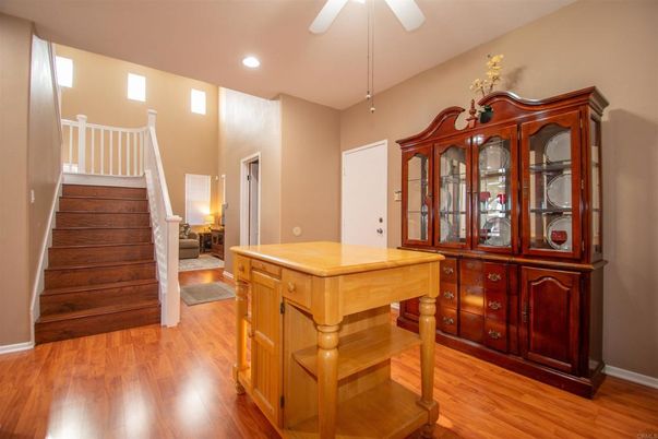Interior, Recessed Lighting, Wood Texture Flooring