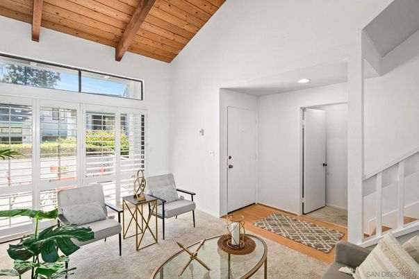 Interior, Living room, Recessed Lighting, Wooden Beams, Wooden Ceilings