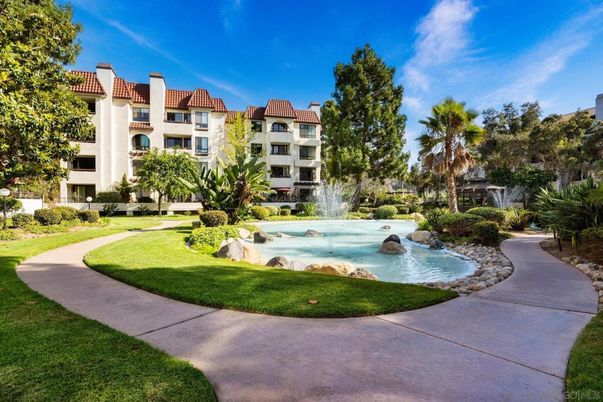 Backyard, Exterior, Hot Tub