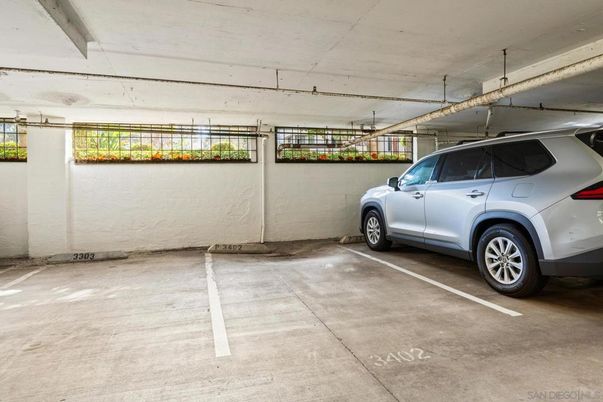 Garage, Interior