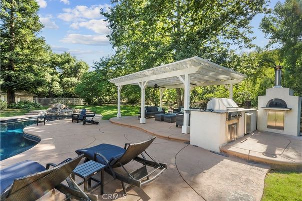 Exterior, Fireplace, Pool