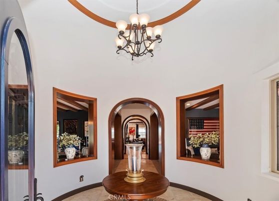 Chandelier, Interior