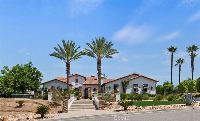 Exterior, Facade, Spanish Mediterranean