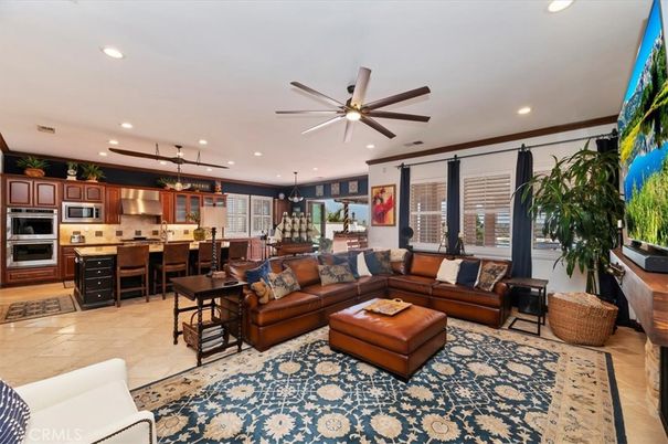 Interior, Kitchen, Living room, Pendant Lights, Recessed Lighting, Stainless Steel Appliances