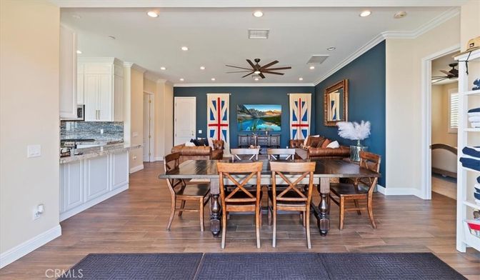 Dining room, Interior, Living room, Recessed Lighting, Wood Texture Flooring
