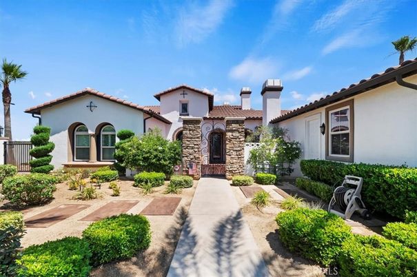 Exterior, Facade, Spanish Mediterranean
