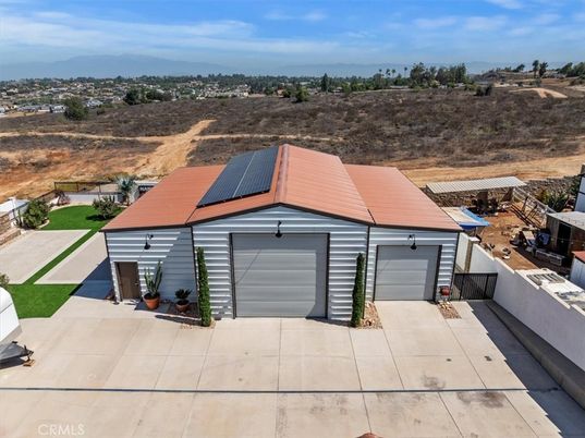 Exterior, Drone