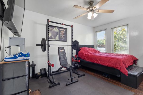 Bedroom, Fitness Equipment, Interior, Wood Texture Flooring