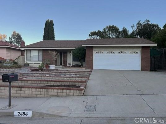 Attached, Exterior, Facade, Brick Facade, Ranch