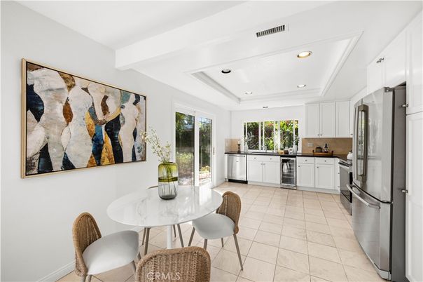 Dining room, Interior, Kitchen, Recessed Lighting, Stainless Steel Appliances