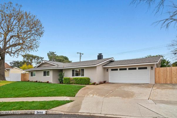Attached, Exterior, Facade, Ranch