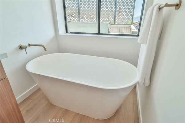 Bathroom, Free Standing Baths, Interior, Wood Texture Flooring
