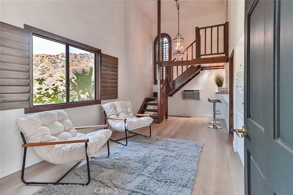Interior, Pendant Lights, Wood Texture Flooring