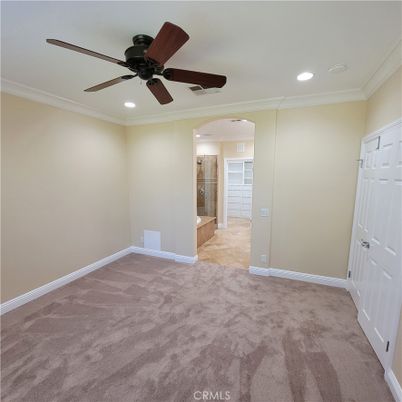 Bathroom, Empty room, Interior, Recessed Lighting