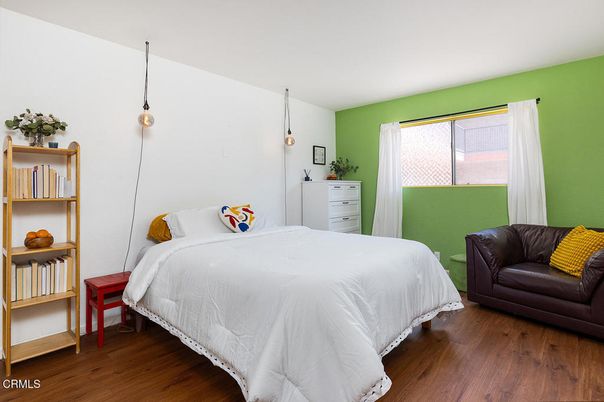 Bedroom, Interior, Pendant Lights, Wood Texture Flooring