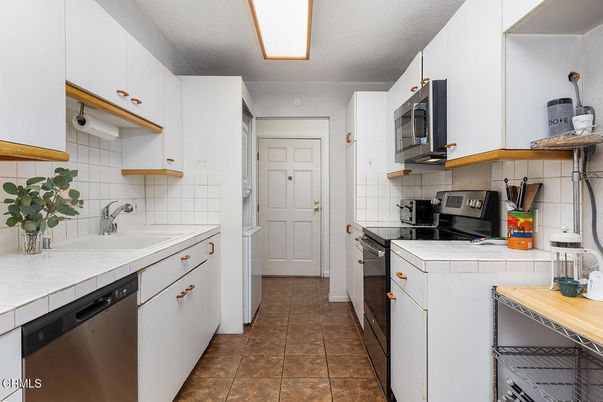 Interior, Kitchen, Stainless Steel Appliances, Tile Countertops