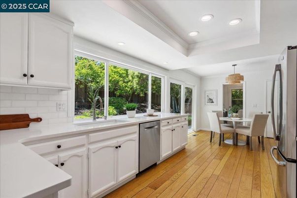Dining room, Interior, Kitchen, Pendant Lights, Recessed Lighting, Wood Texture Flooring