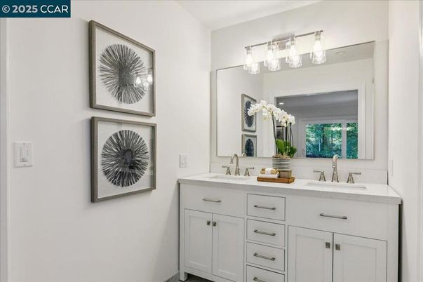 Bathroom, Dual Sink Vanities, Interior