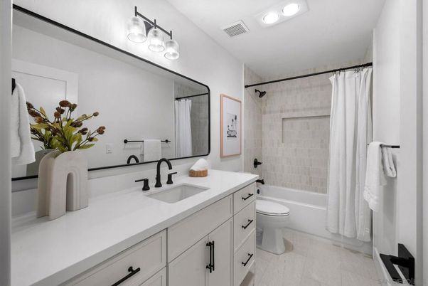 Bathroom, Interior, Recessed Lighting