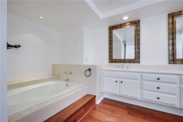 Bathroom, Interior, Recessed Lighting, Wood Texture Flooring