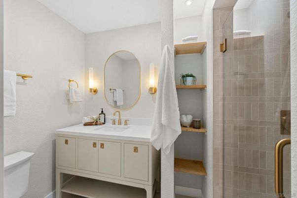 Bathroom, Interior, Recessed Lighting
