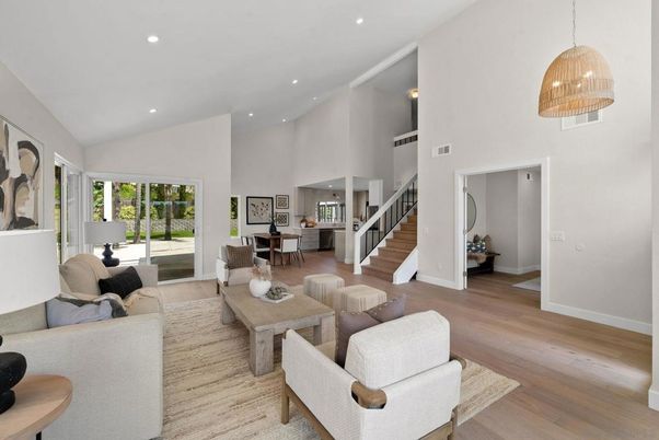 Dining room, Interior, Living room, Pendant Lights, Recessed Lighting, Wood Texture Flooring