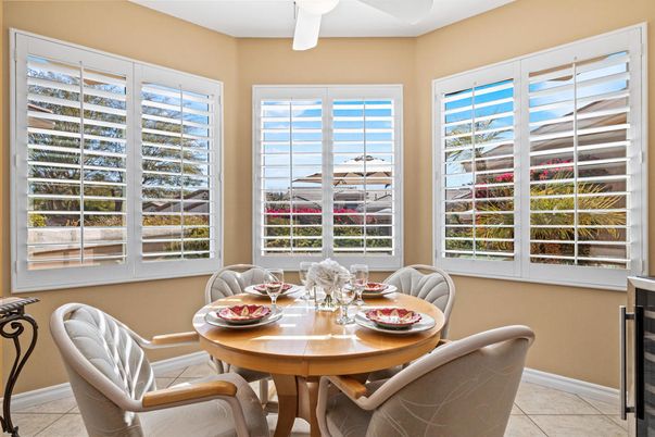 Dining room, Interior, Water
