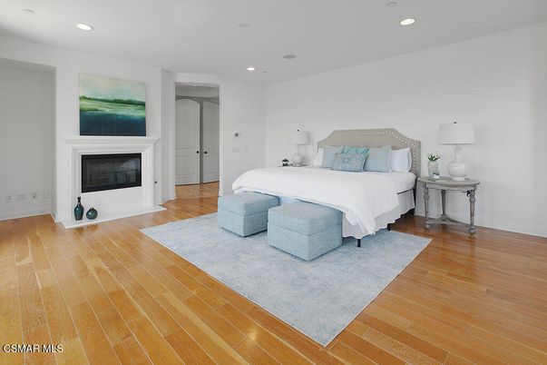 Bedroom, Fireplace, Interior, Recessed Lighting, Wood Texture Flooring