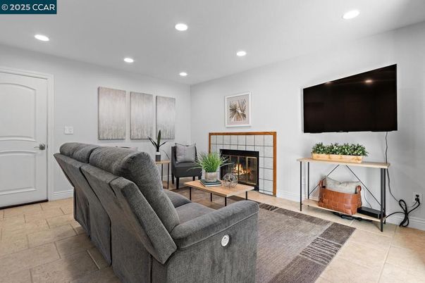 Fireplace, Interior, Living room, Recessed Lighting