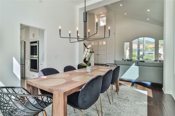 Chandelier, Dining room, Interior, Living room, Recessed Lighting, Wood Texture Flooring