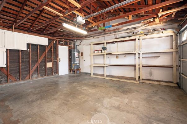 Garage, Interior, Wooden Beams