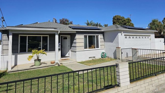 Attached, Exterior, Facade, Solar Panels, Ranch