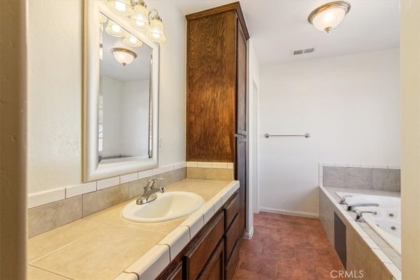 Bathroom, Interior, Tile Countertops