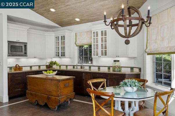 Chandelier, Dining room, Interior, Kitchen, Recessed Lighting, Wooden Ceilings, Wood Texture Flooring