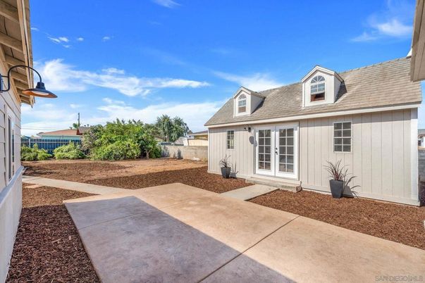 Backyard, Exterior