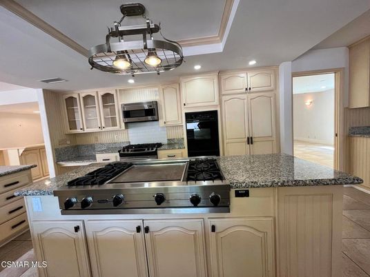 Chandelier, Interior, Kitchen, Recessed Lighting, Stainless Steel Appliances