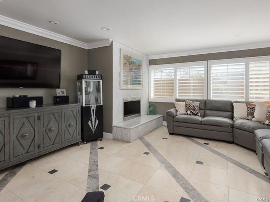 Fireplace, Interior, Living room, Recessed Lighting