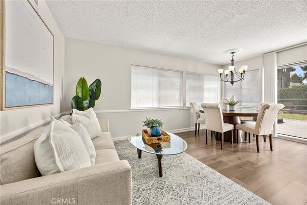 Chandelier, Dining room, Interior, Living room, Wood Texture Flooring