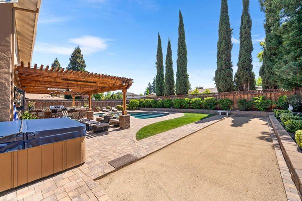 Backyard, Exterior, Hot Tub, Pool