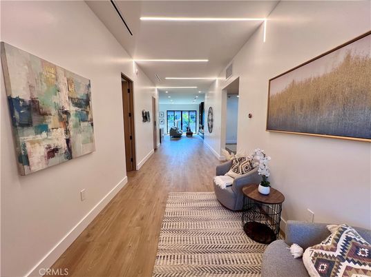 Interior, Recessed Lighting, Wood Texture Flooring